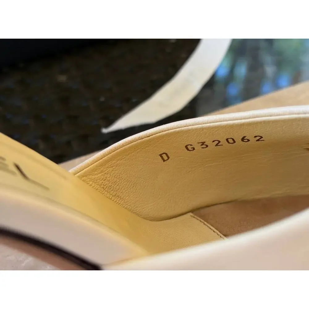 Chanel 2016 Cream Serpent Pearl Mules Sz.38.5 - Picture 8 of 12